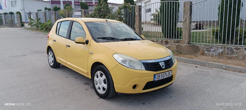 Dacia Sandero 1/4, снимка 6 - Автомобили и джипове - 53218395