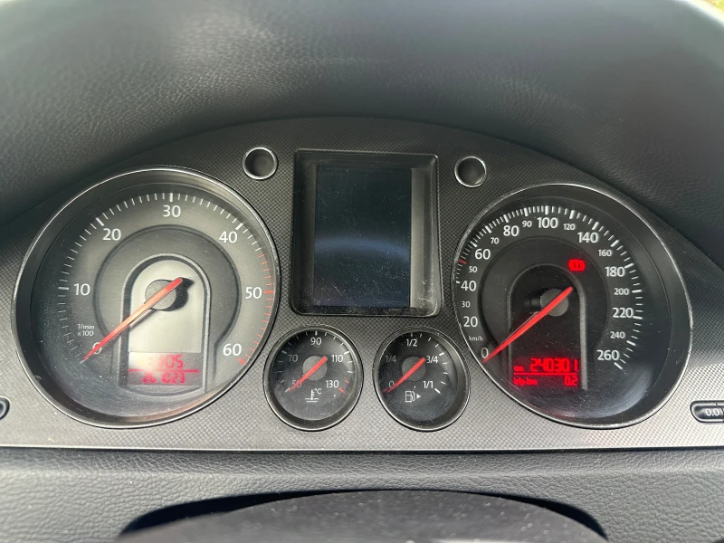 VW Passat 2.0ТДИ, 140к.с, 2006г, нов внос-8клапана, снимка 15 - Автомобили и джипове - 53251881