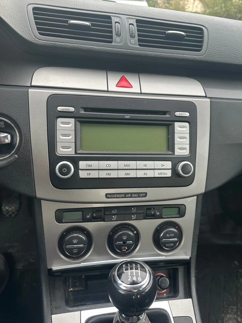 VW Passat 2.0ТДИ, 140к.с, 2006г, нов внос-8клапана, снимка 14 - Автомобили и джипове - 53251881