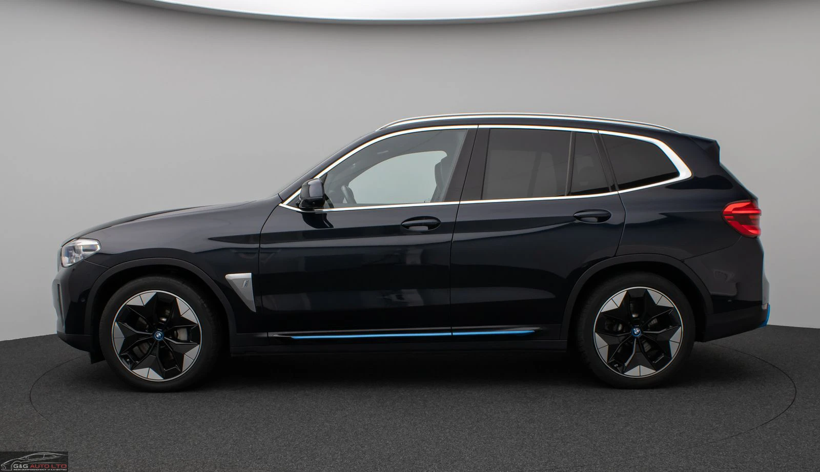 BMW iX3 IMPRESSIVE/286HP/PANO/360/HUD/CARPLAY/AMBI/125f - изображение 8