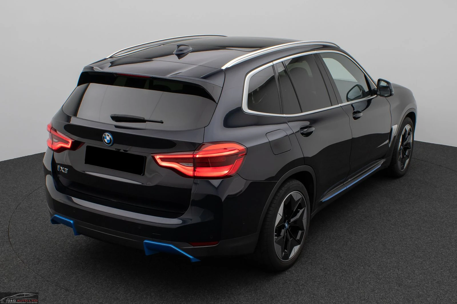 BMW iX3 IMPRESSIVE/286HP/PANO/360/HUD/CARPLAY/AMBI/125f - изображение 5