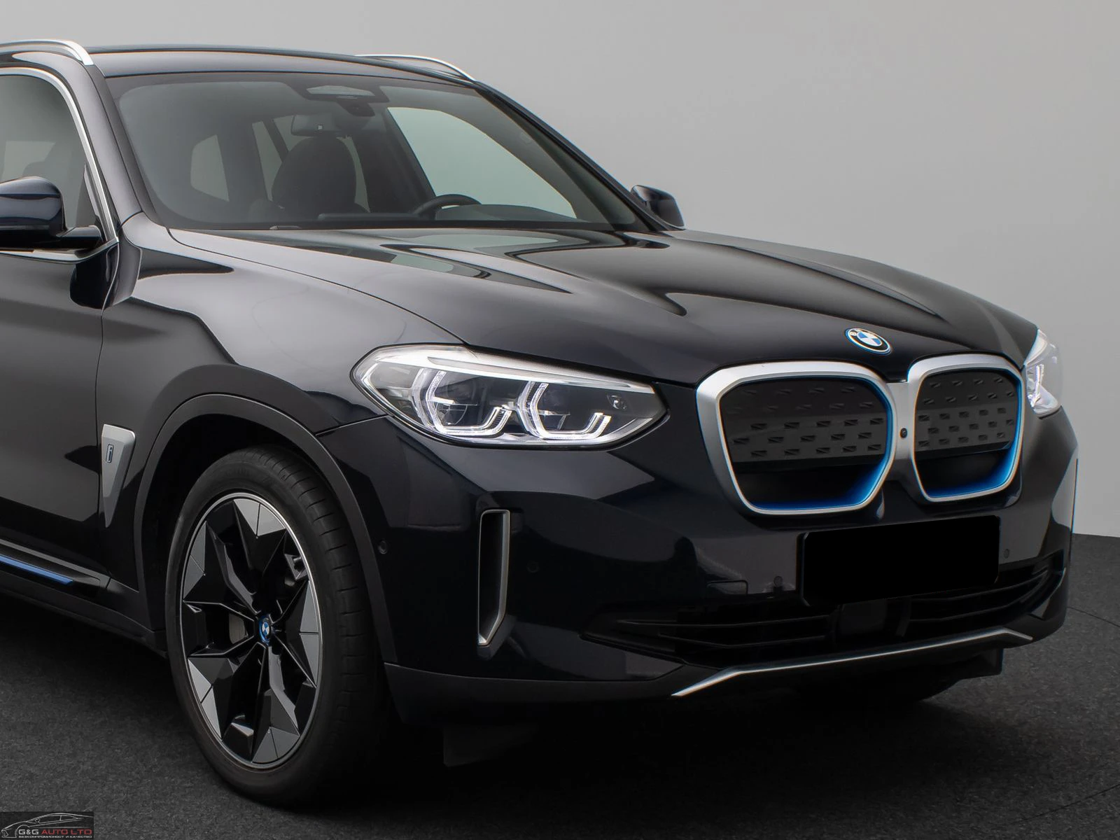 BMW iX3 IMPRESSIVE/286HP/PANO/360/HUD/CARPLAY/AMBI/125f - изображение 3