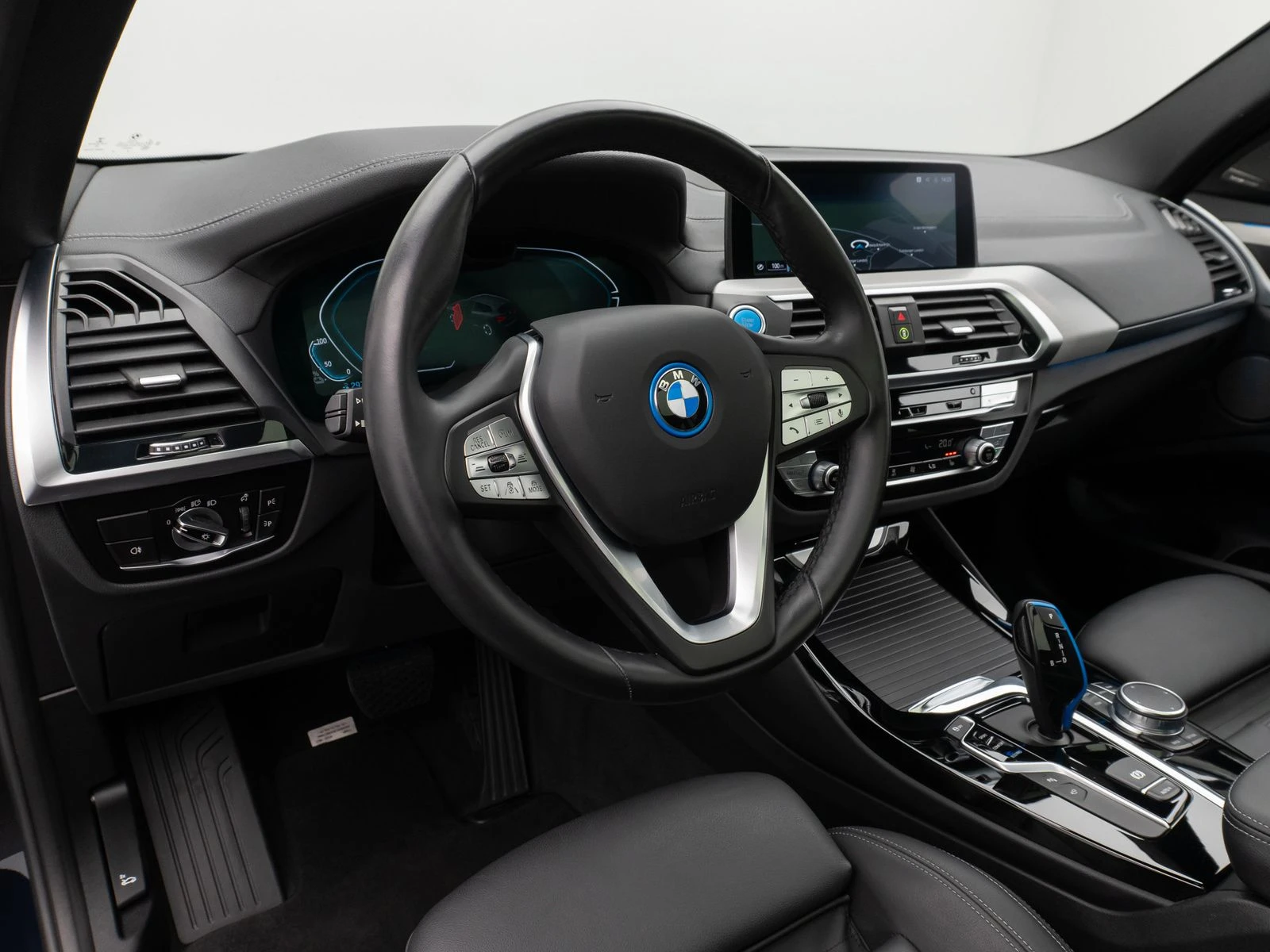 BMW iX3 IMPRESSIVE/286HP/PANO/360/HUD/CARPLAY/AMBI/125f - изображение 10