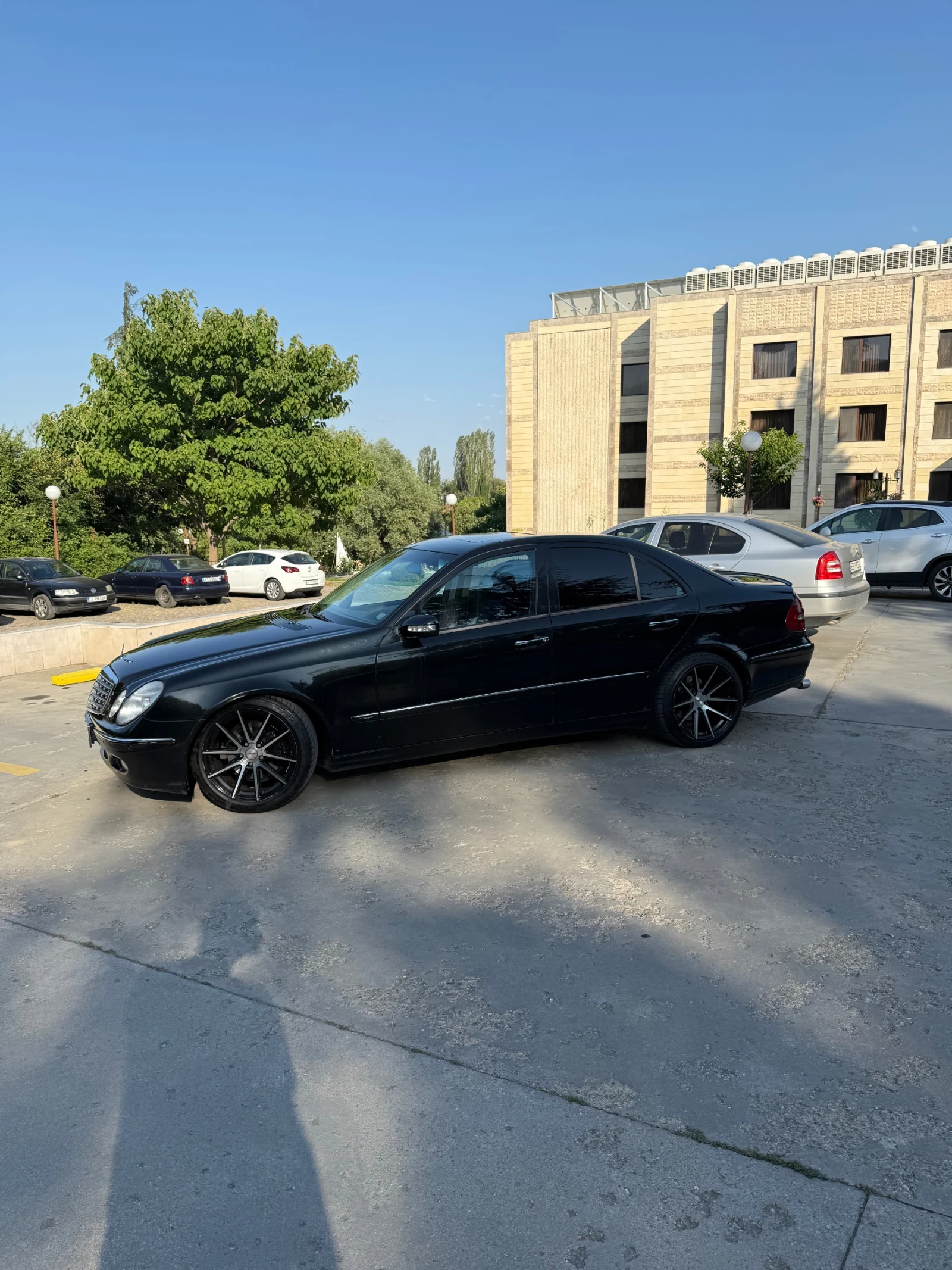 Mercedes-Benz E 320 W211 - изображение 3