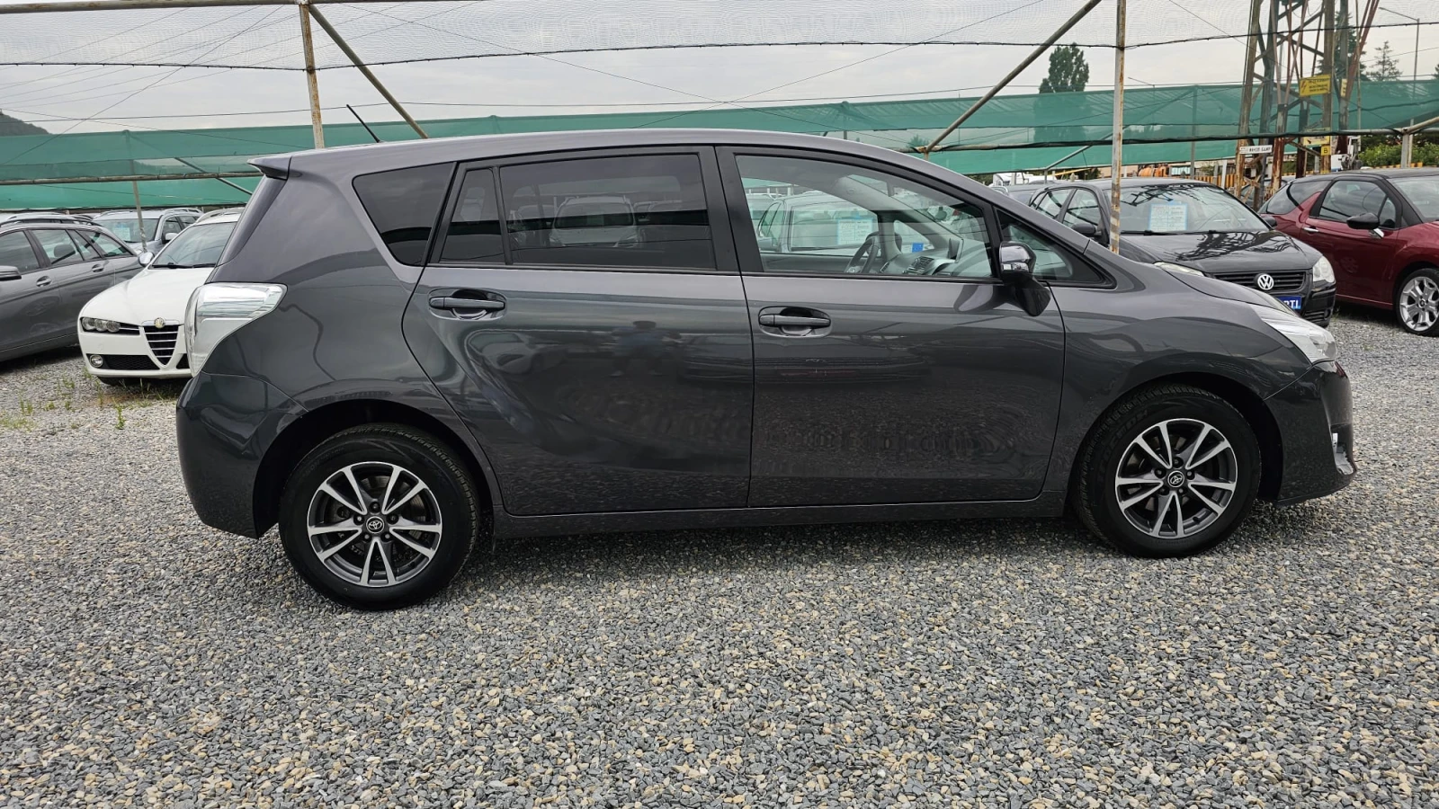 Toyota Verso  2.0D 7местна 6ск. - изображение 6
