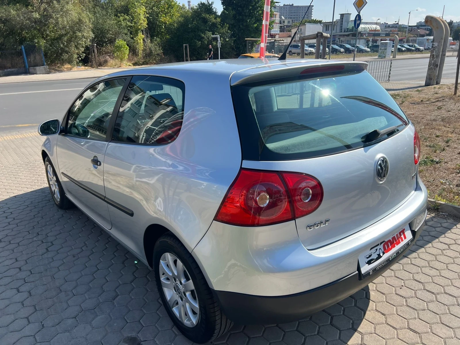 VW Golf 1.9TDi/6ск/РЕАЛНИ КМ ! ! !  - изображение 4