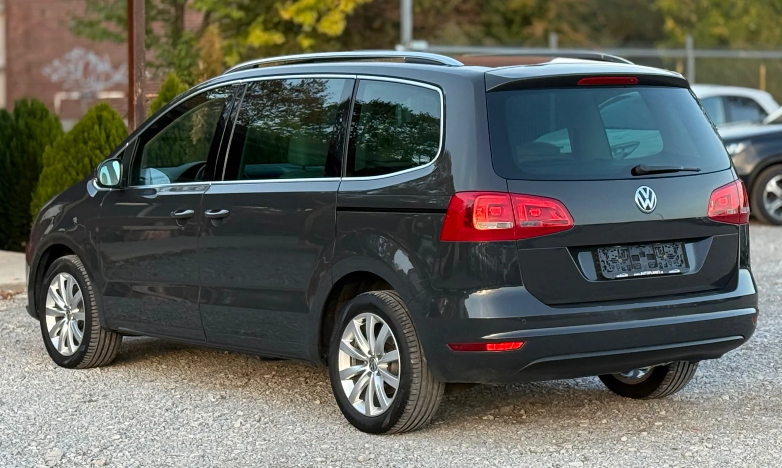VW Sharan 2.0TDi 140кс * DSG* * Ксенон* * Панорама*  - изображение 4