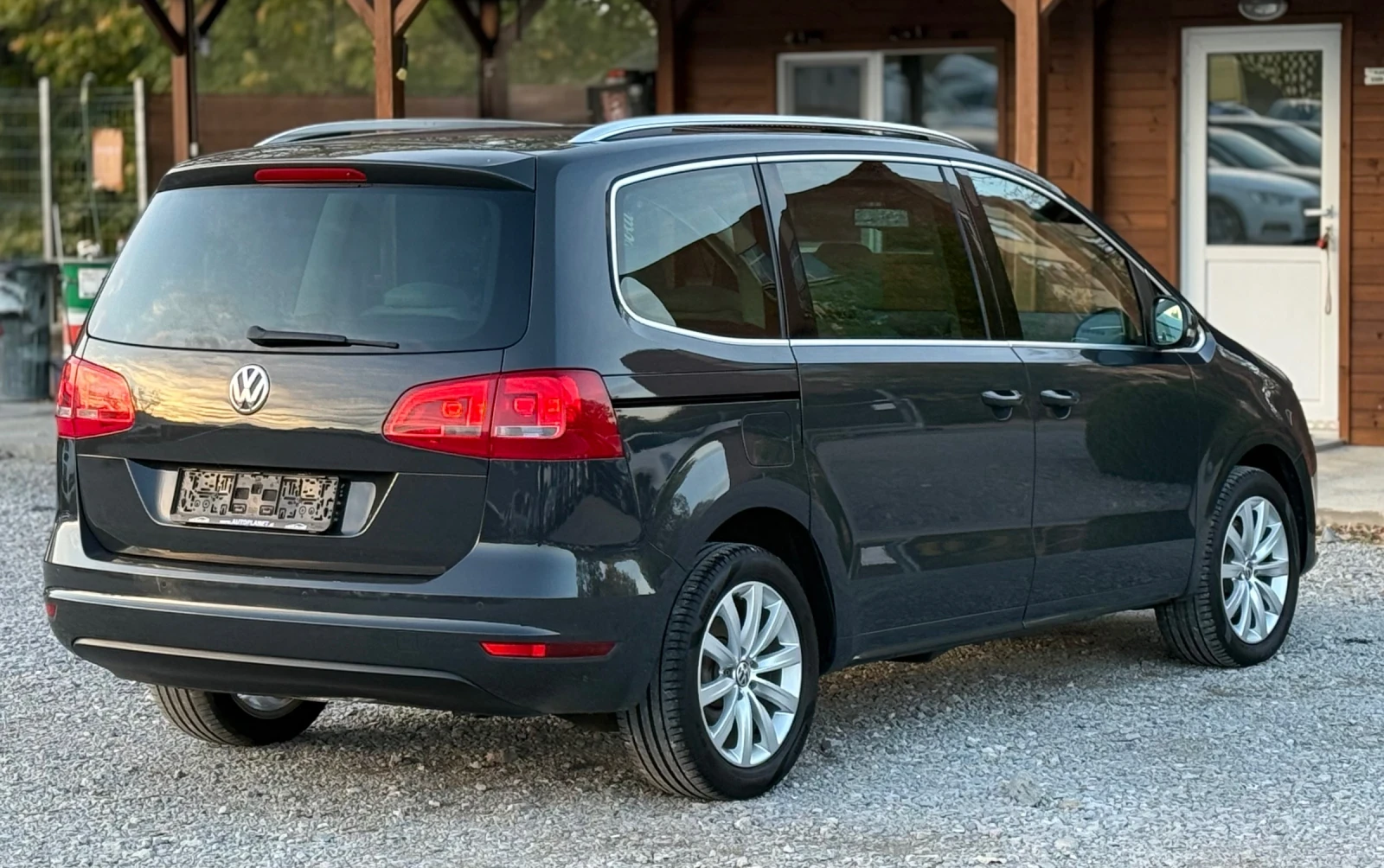 VW Sharan 2.0TDi 140кс * DSG* * Ксенон* * Панорама*  - изображение 6