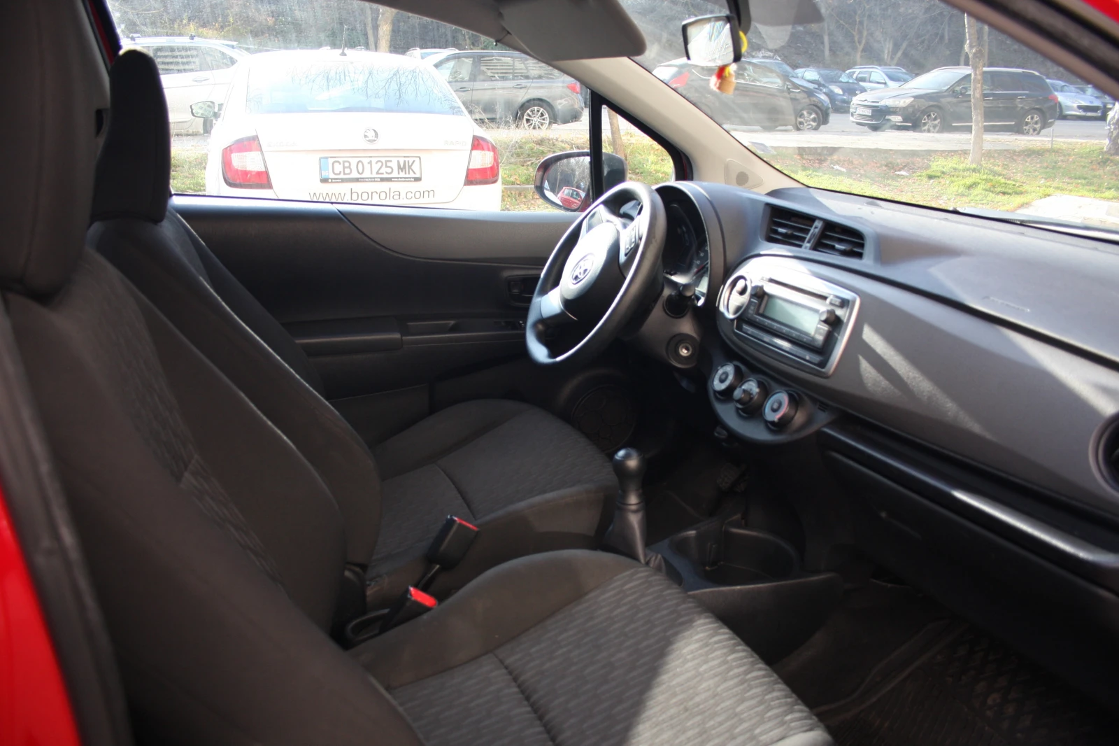 Toyota Yaris Товарен - изображение 6