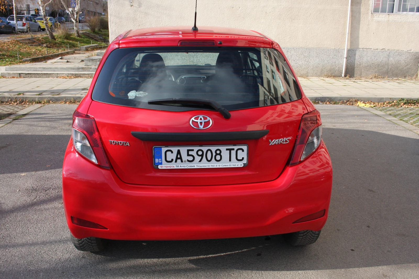 Toyota Yaris Товарен - изображение 2