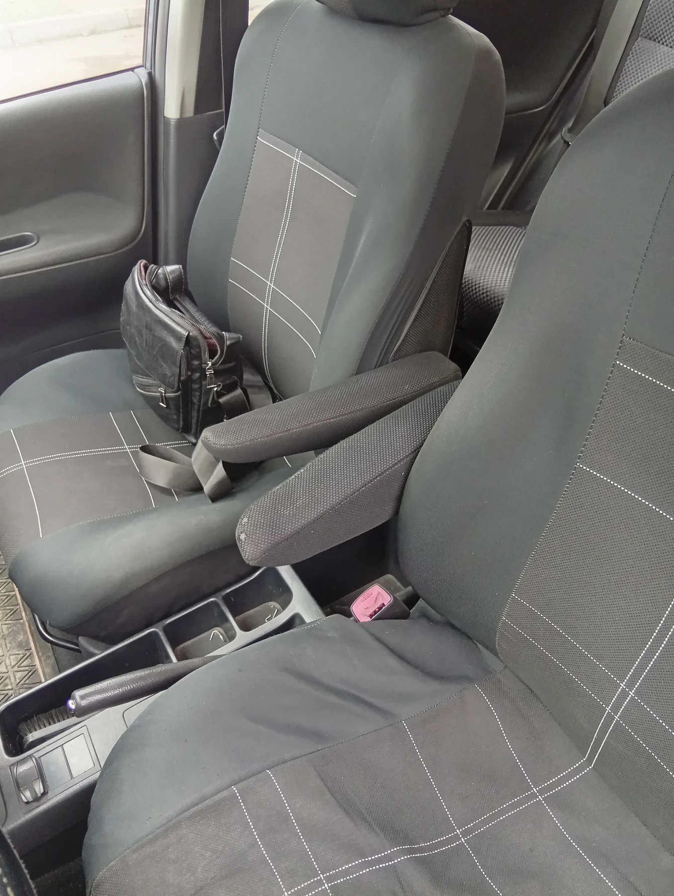 Toyota Corolla verso 2.0D4D - изображение 4