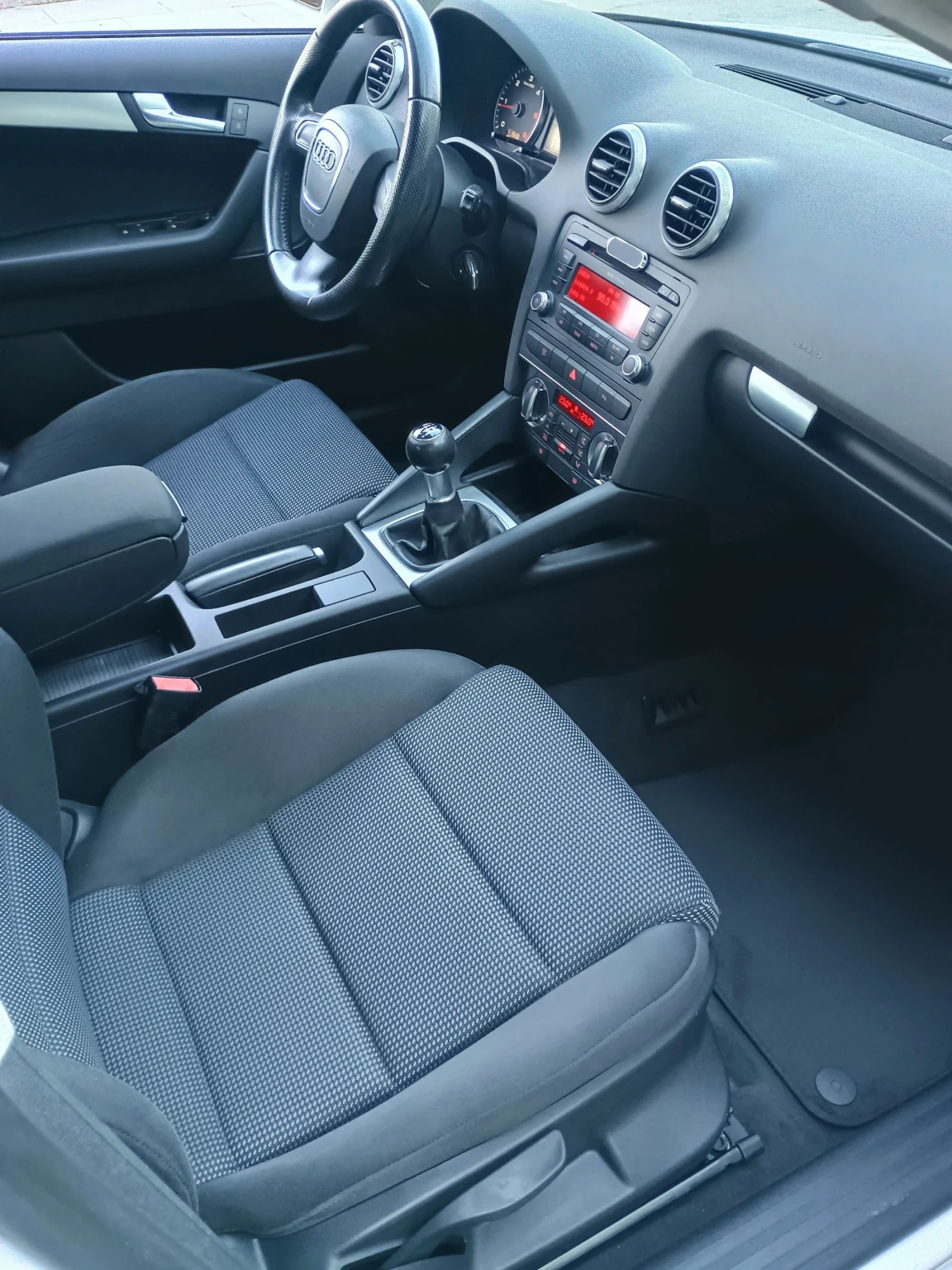 Audi A3 * 2.0TDI 170ps Quattro 4x4 * S line * Панорама * , снимка 11 - Автомобили и джипове - 53752112