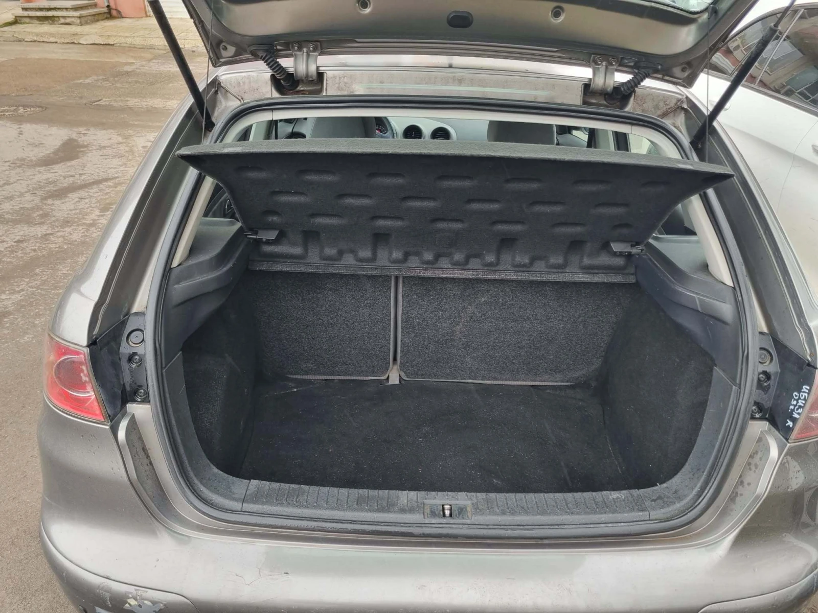 Seat Ibiza 1.4 TDI, снимка 8 - Автомобили и джипове - 53930717