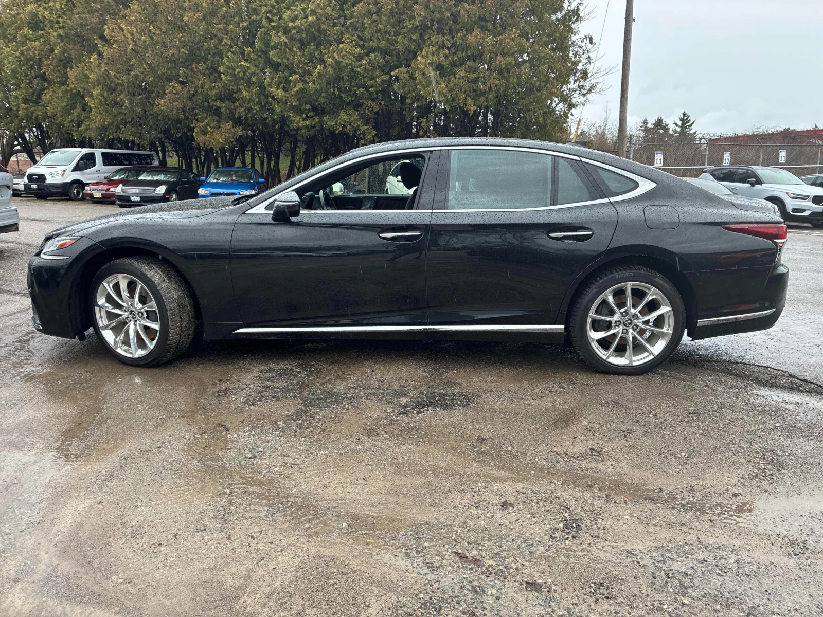 Lexus LS 500 L * * CARFAX * * АВТО КРЕДИТ * * , снимка 3 - Автомобили и джипове - 54222239