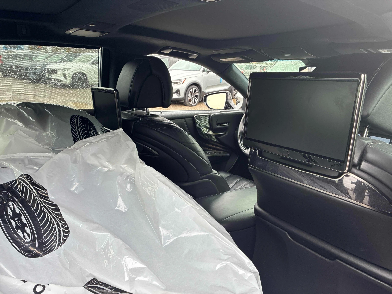 Lexus LS 500 L * * CARFAX * * АВТО КРЕДИТ * * , снимка 12 - Автомобили и джипове - 54222239