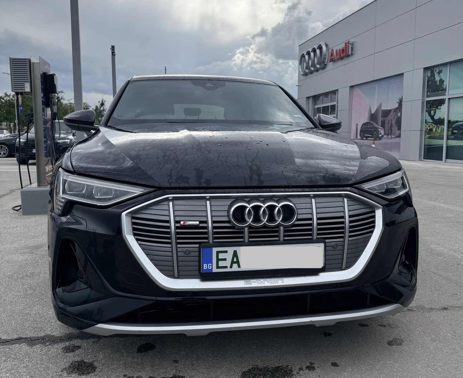 Audi E-Tron 50 S Sportback, снимка 4 - Автомобили и джипове - 54576365