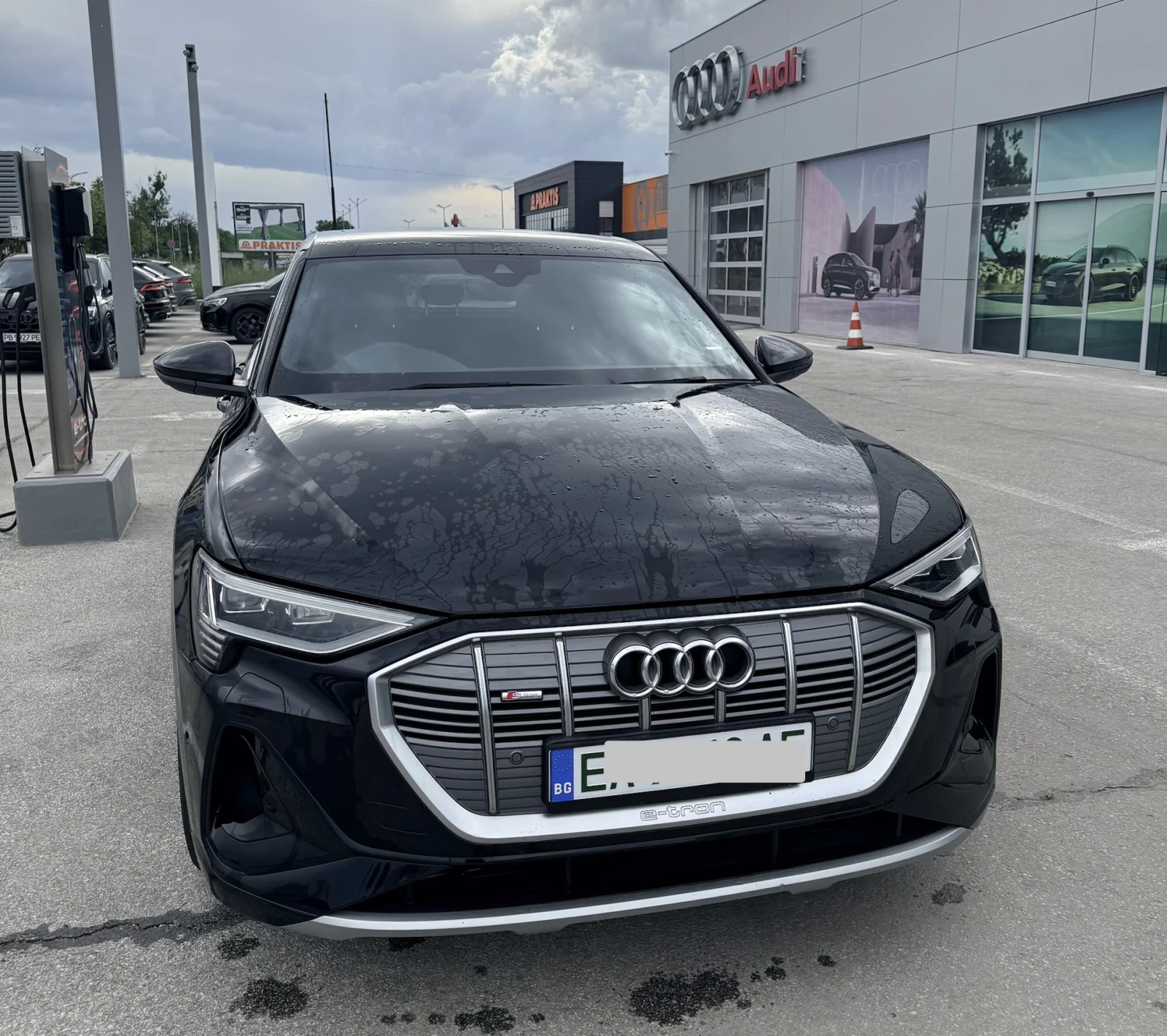 Audi E-Tron 50 S Sportback, снимка 2 - Автомобили и джипове - 54576365