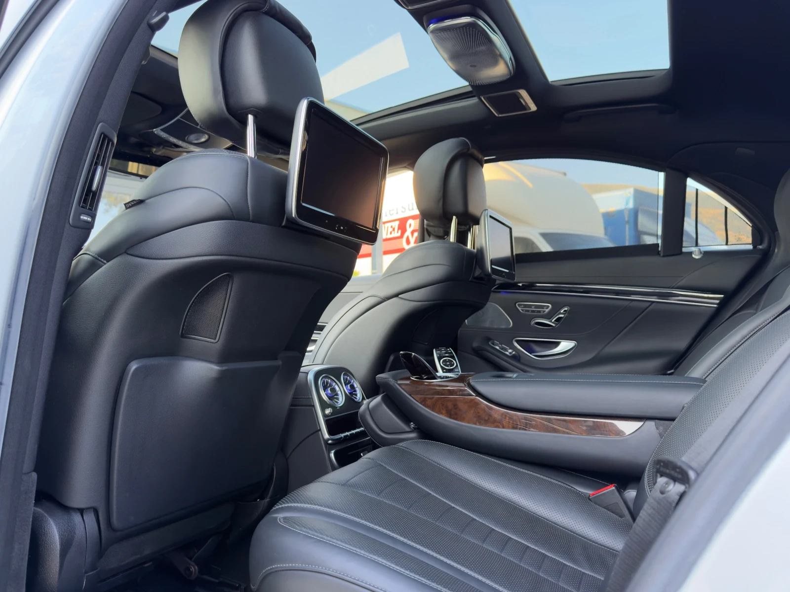 Mercedes-Benz S 500 4-Matic/3xTV/N-Vision/4DBurmester/Massage/Pano/, снимка 7 - Автомобили и джипове - 55450097