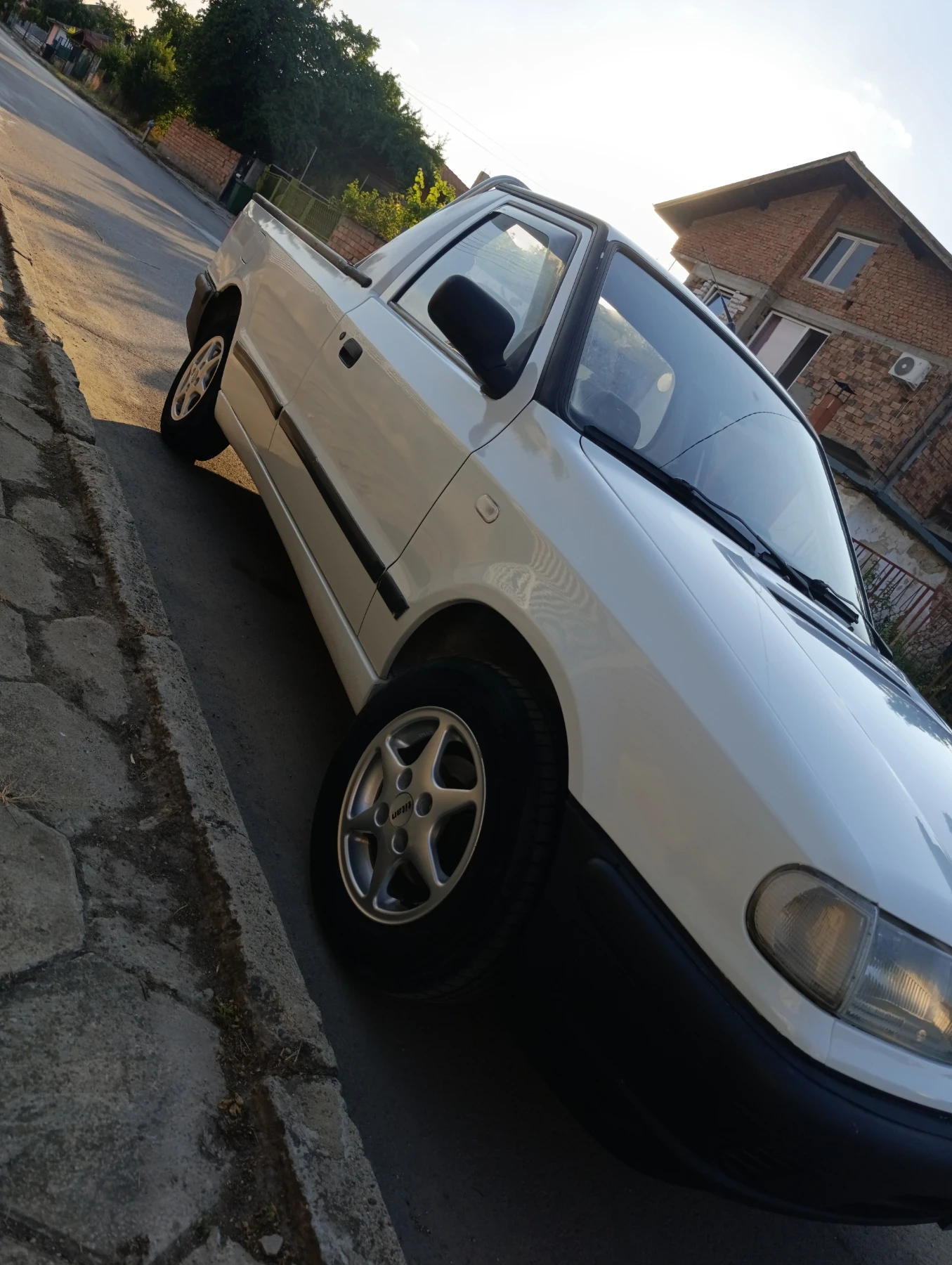 Skoda Felicia 1.3, снимка 2 - Автомобили и джипове - 55657082