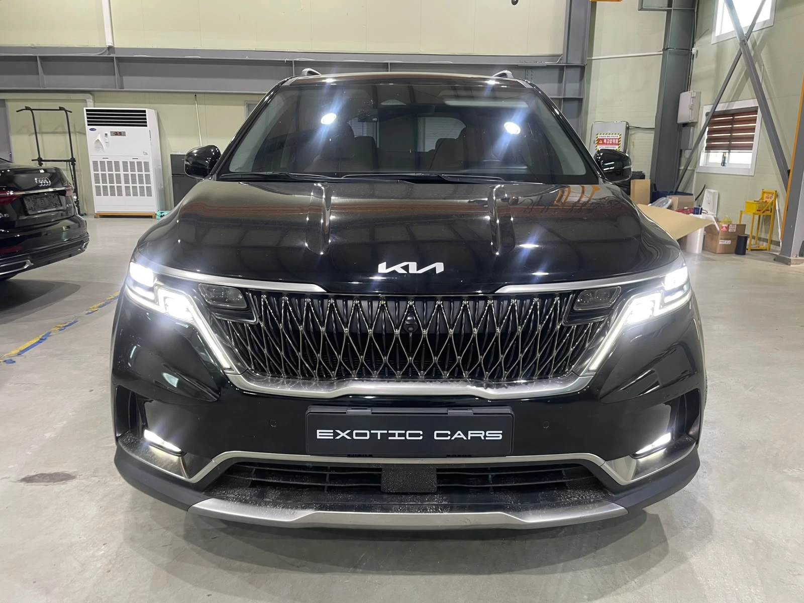 Kia Carnival 2.2 CRDi ! Signature ! 8+ 1 !, снимка 2 - Автомобили и джипове - 55700611