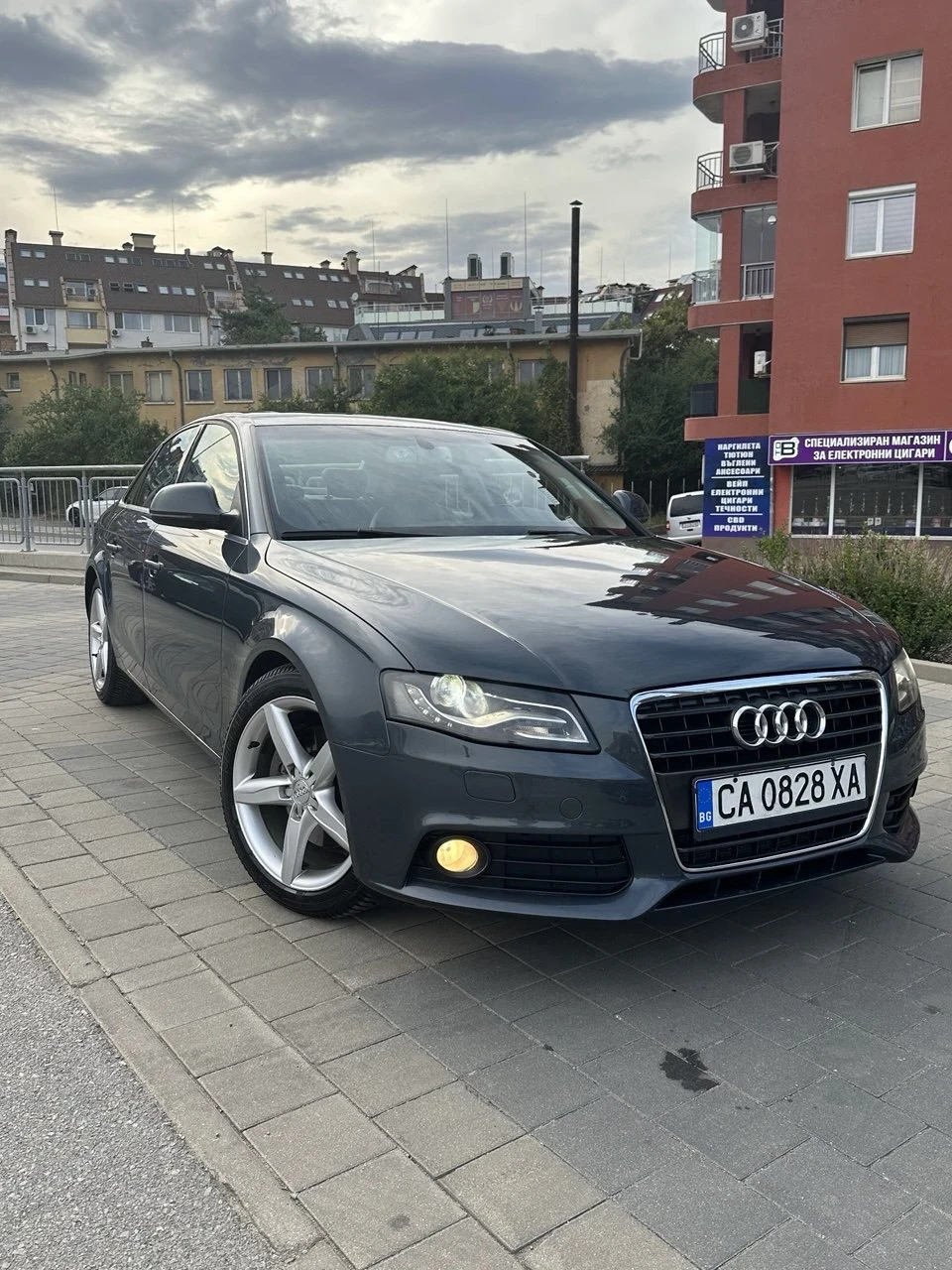 Audi A4, снимка 8 - Автомобили и джипове - 55994224