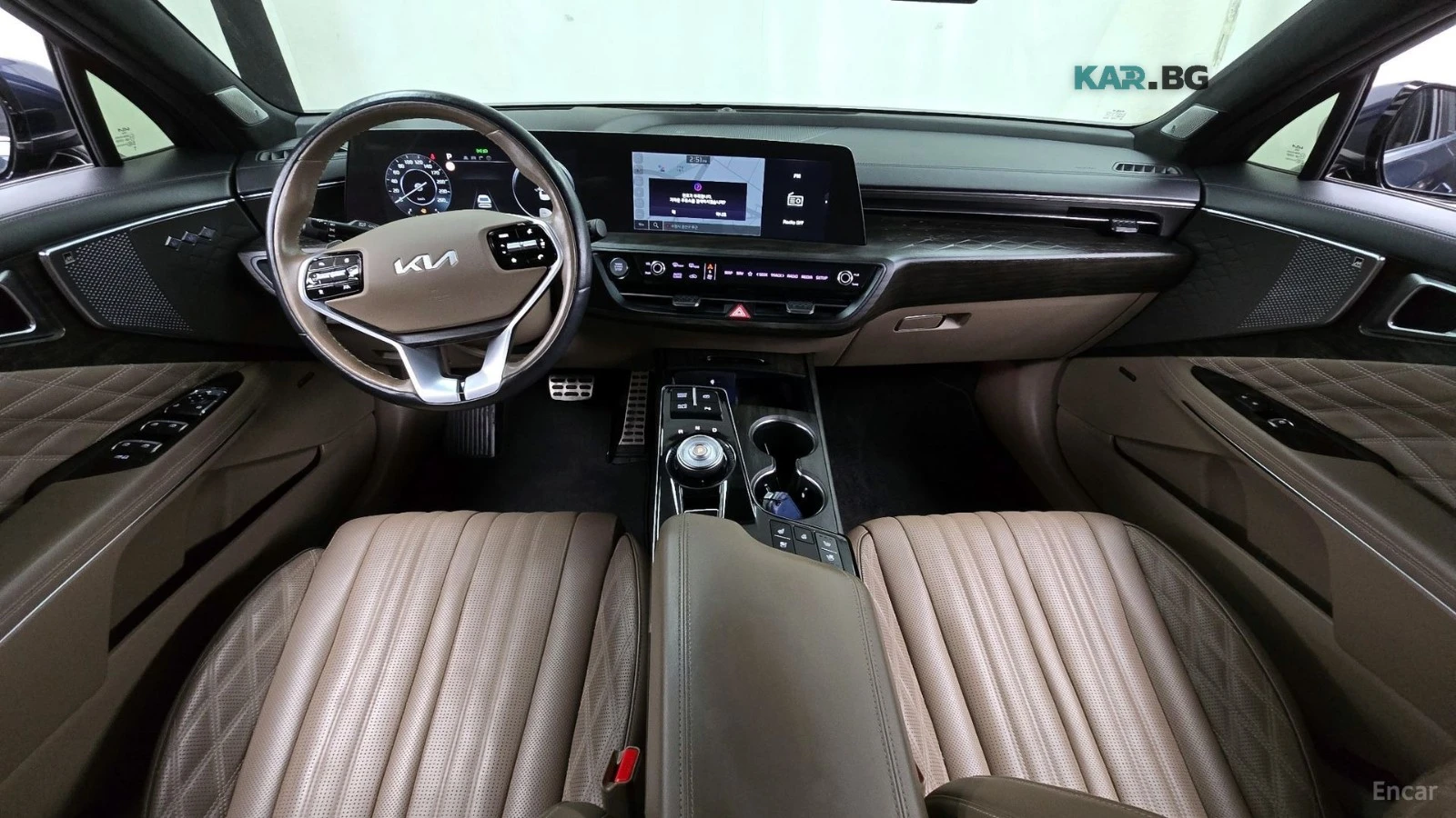 Kia K8 PLATINIUM AWD MAXSPEC| 4xОБДУХ| HUD| MERIDIAN| 360, снимка 8 - Автомобили и джипове - 56096271