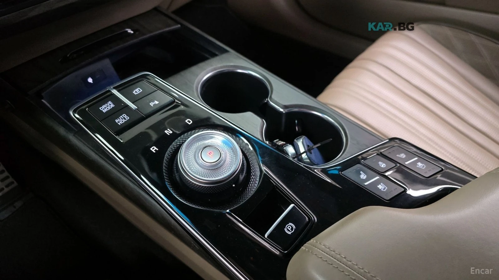 Kia K8 PLATINIUM AWD MAXSPEC| 4xОБДУХ| HUD| MERIDIAN| 360, снимка 10 - Автомобили и джипове - 56096271
