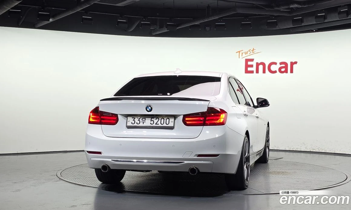 BMW 320 320d Luxury, снимка 4 - Автомобили и джипове - 56156604