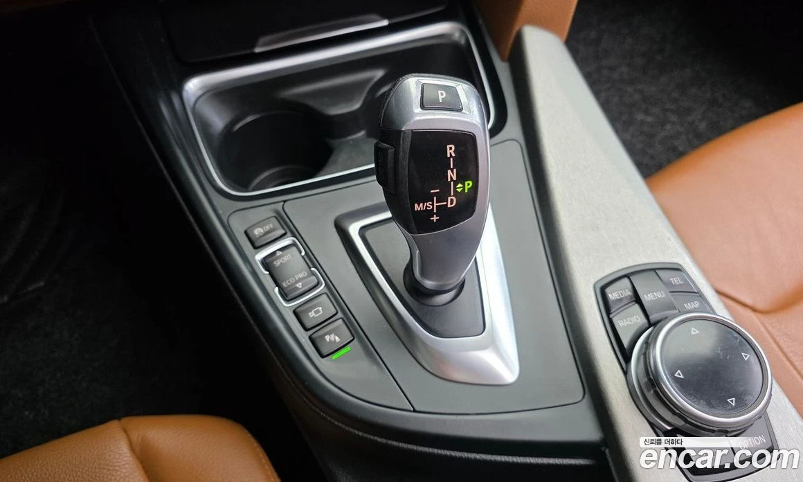 BMW 320 320d Luxury, снимка 9 - Автомобили и джипове - 56156604