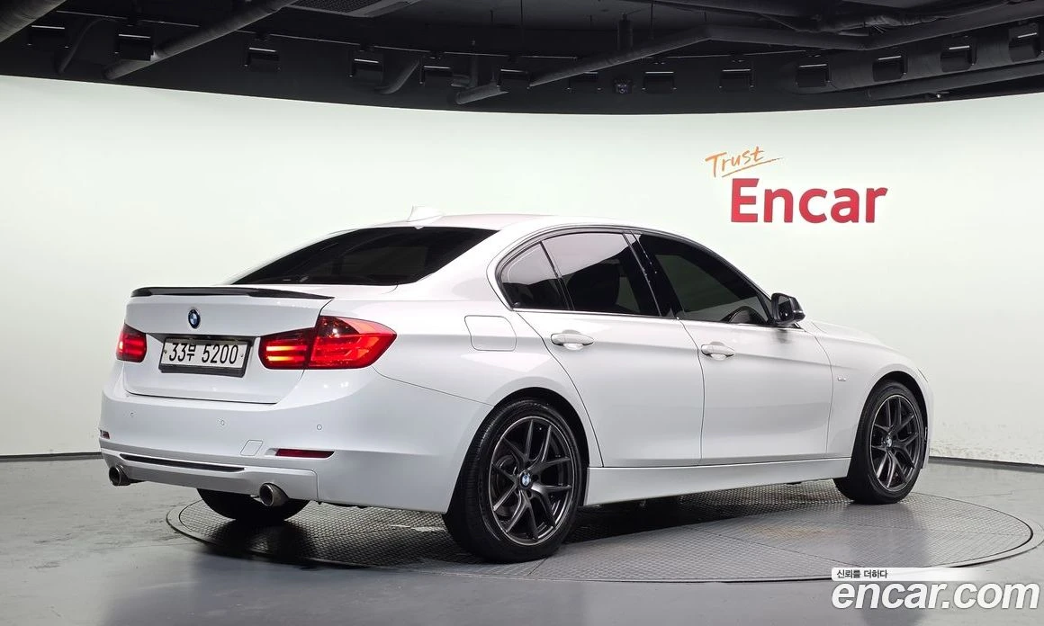 BMW 320 320d Luxury, снимка 2 - Автомобили и джипове - 56156604