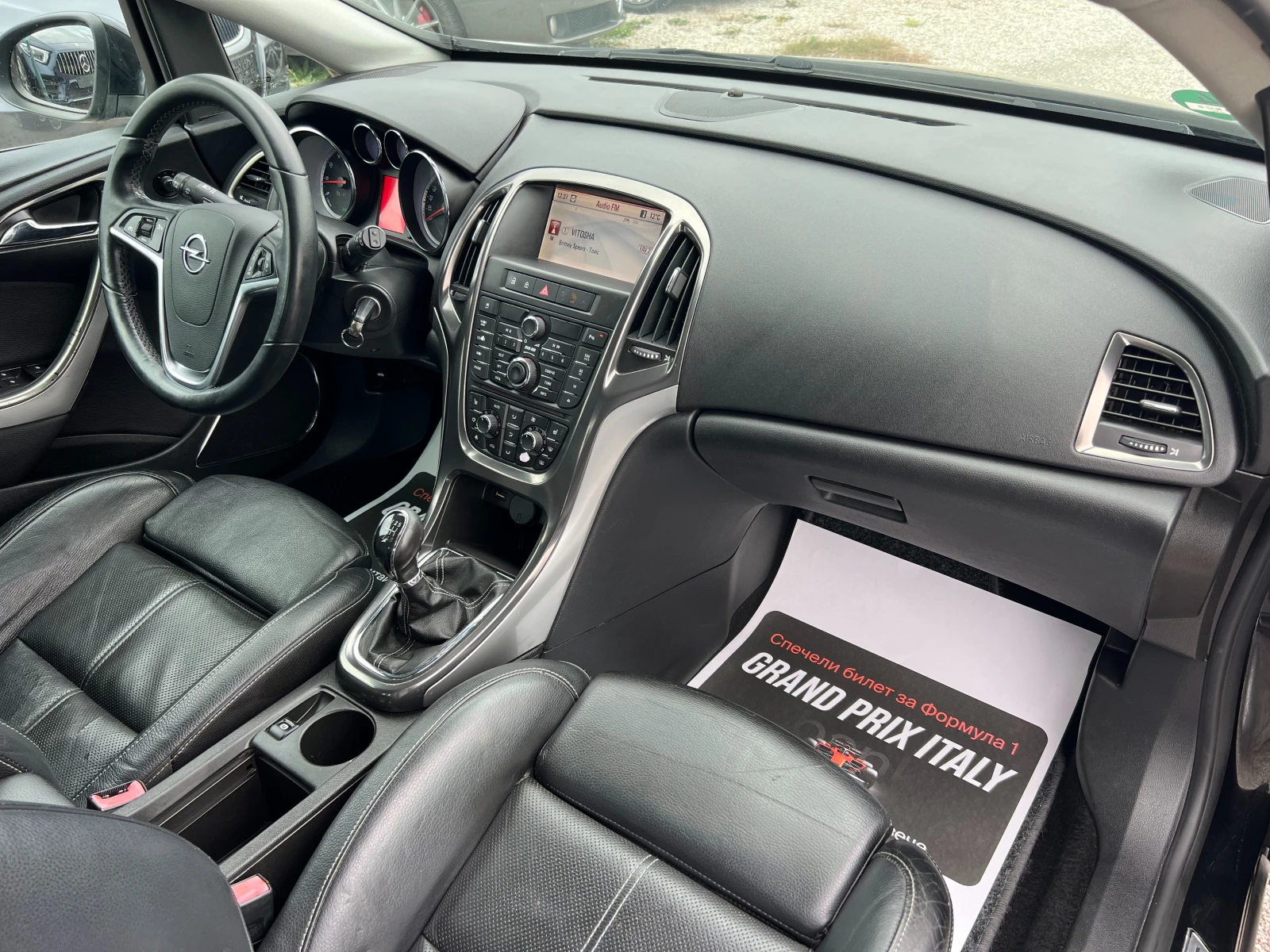Opel Astra 1.4 Turbo, снимка 9 - Автомобили и джипове - 56748295