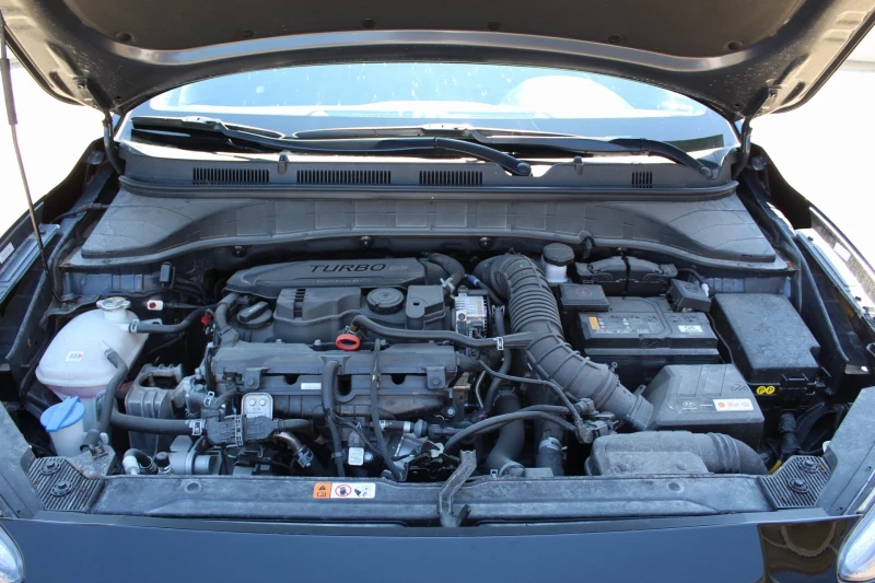 Hyundai Kona 1.6 T Limited, снимка 15 - Автомобили и джипове - 50219116