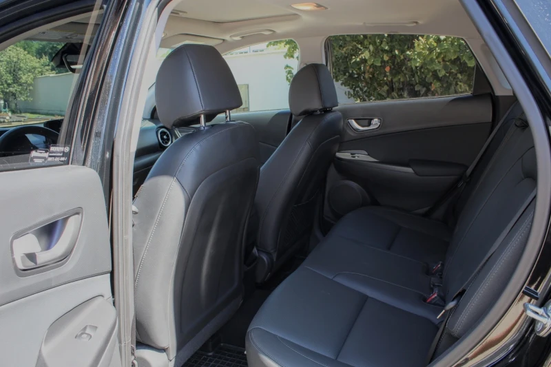 Hyundai Kona 1.6 T Limited, снимка 13 - Автомобили и джипове - 50219116