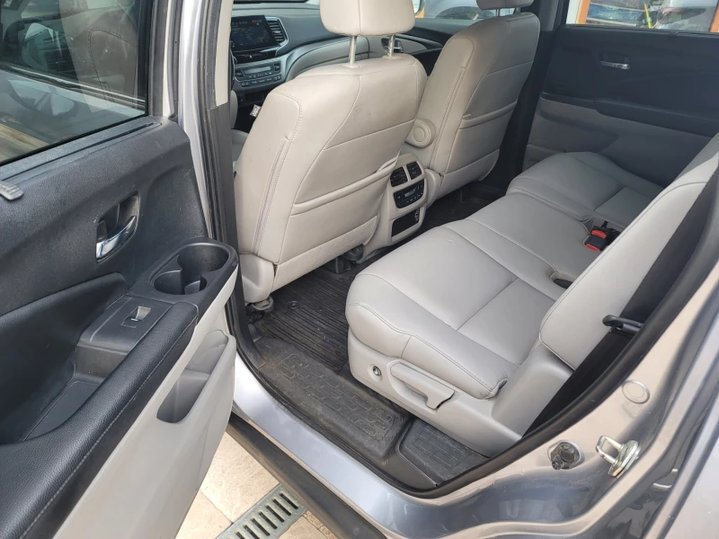 Honda Pilot EX-L AWD, снимка 8 - Автомобили и джипове - 52467271
