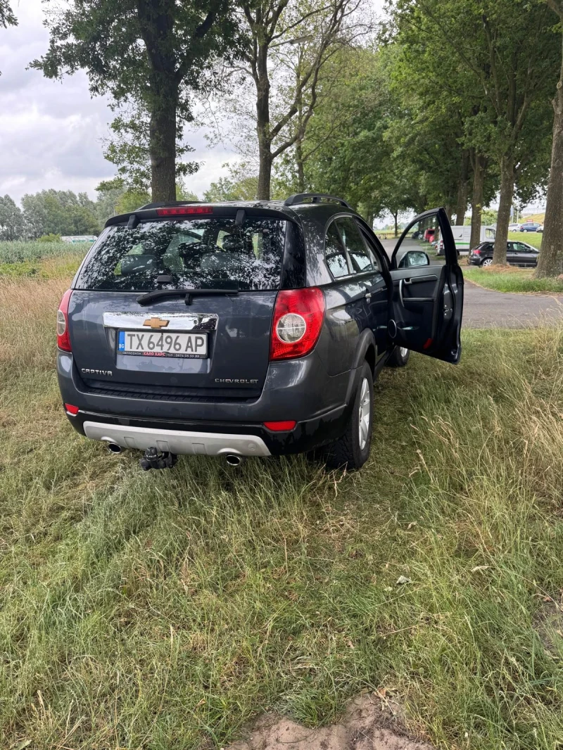 Chevrolet Captiva, снимка 8 - Автомобили и джипове - 52503830