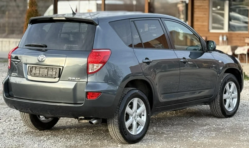 Toyota Rav4 2.2* D4D* 136к.с* ИТАЛИЯ* КЛИМАТРОНИК, снимка 6 - Автомобили и джипове - 52841636
