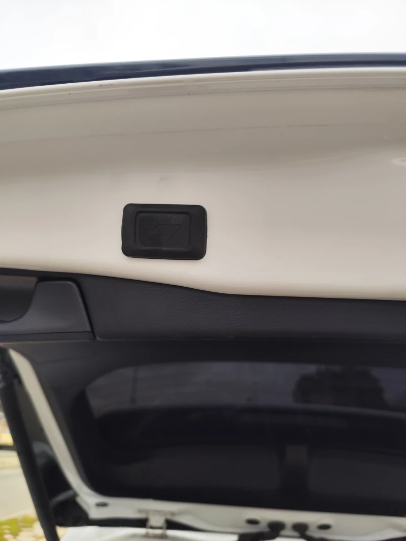 Toyota Rav4 XSE plug in hybrid , снимка 14 - Автомобили и джипове - 52885817