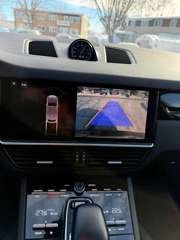 Porsche Cayenne E Hybrid  CARFAX, снимка 13 - Автомобили и джипове - 53465547