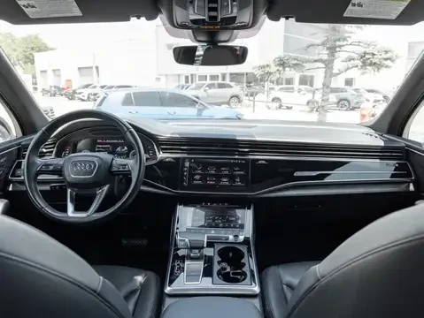Audi Q7 PROGRESSIV / PANO / FULL / CARFAX, снимка 17 - Автомобили и джипове - 55319378