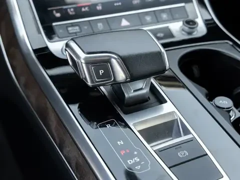 Audi Q7 PROGRESSIV / PANO / FULL / CARFAX, снимка 10 - Автомобили и джипове - 55319378