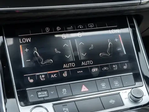 Audi Q7 PROGRESSIV / PANO / FULL / CARFAX, снимка 11 - Автомобили и джипове - 55319378