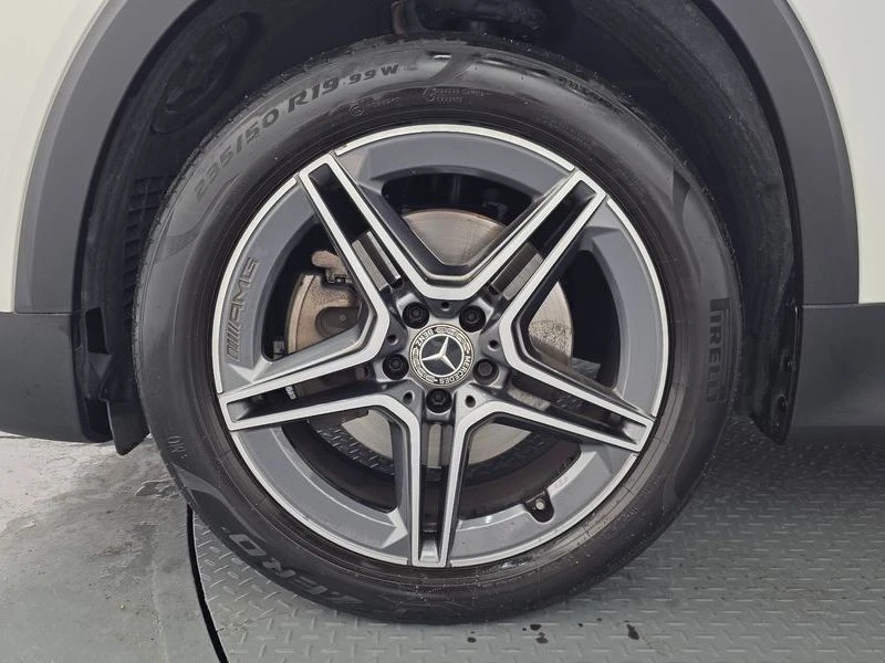 Mercedes-Benz GLB 250 2.0 260920 Automatic, снимка 5 - Автомобили и джипове - 55832563