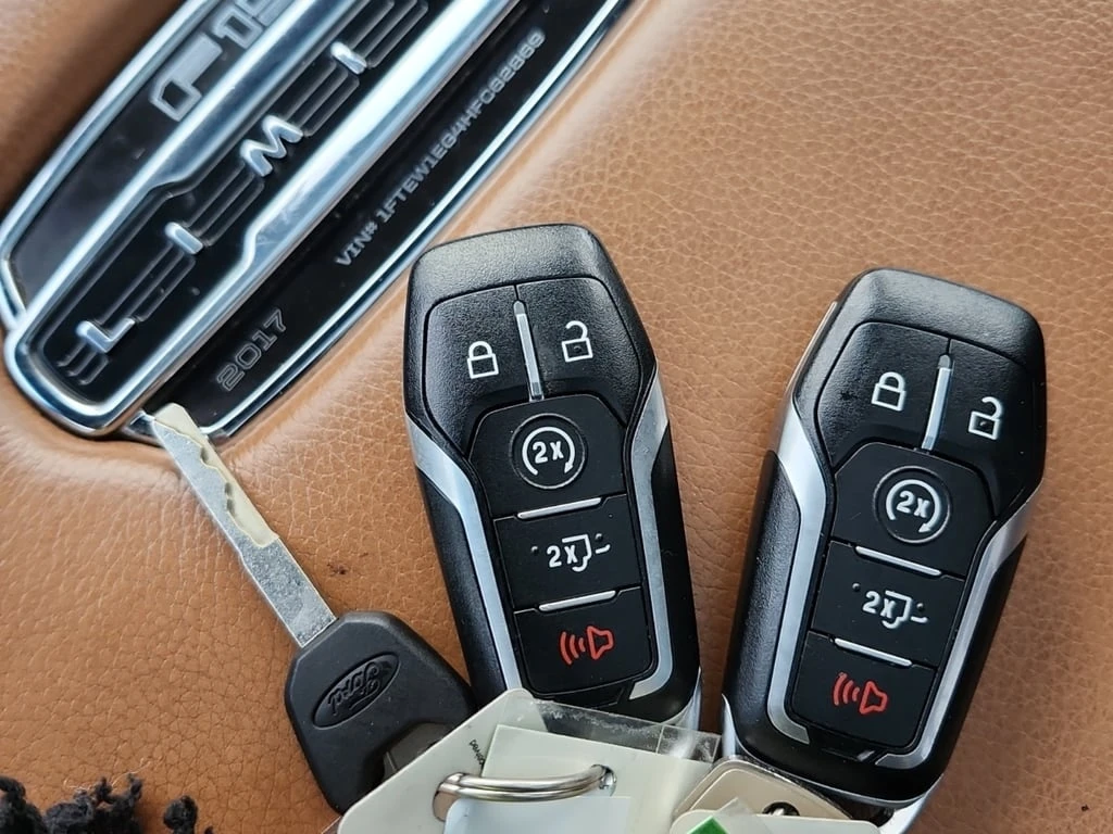 Ford F150 * LIMITED CREW CAB SHORT BED * CARFAX *   | Mobile.bg   7