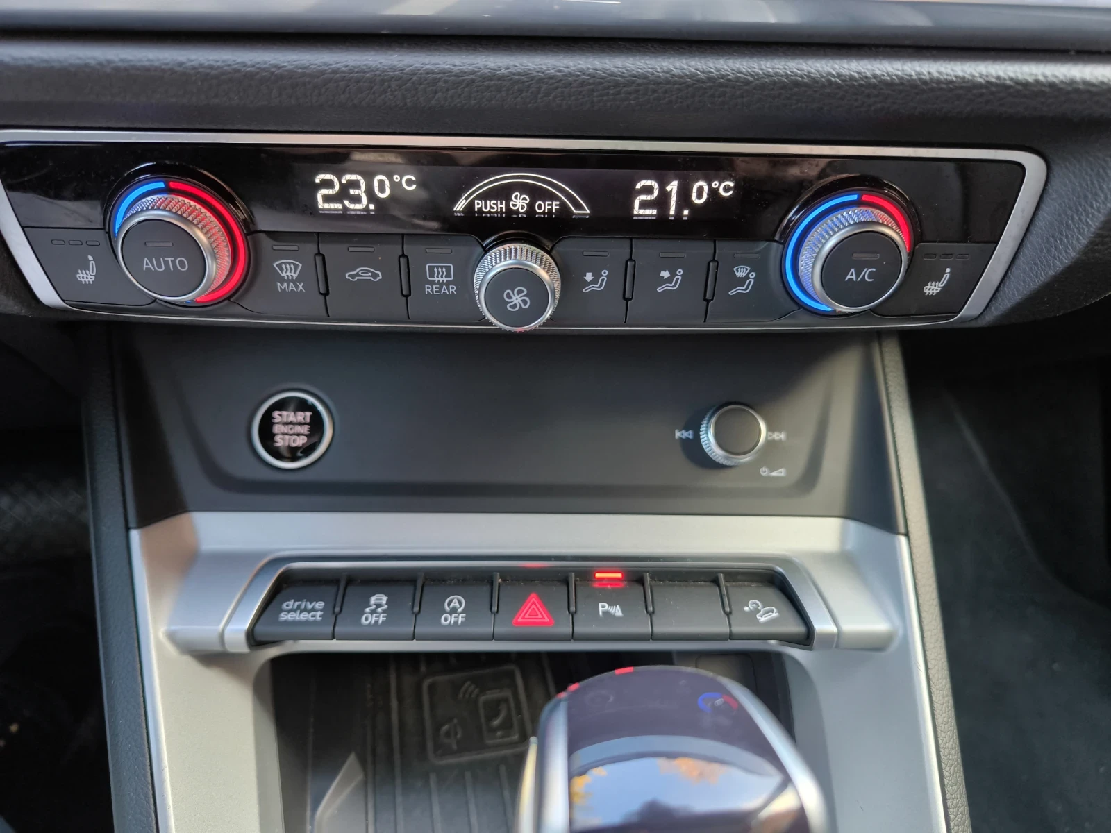 Audi Q3 ������� �������� ! S line, Camera 360, 4x4, Full | Mobile.bg � ����������� 7