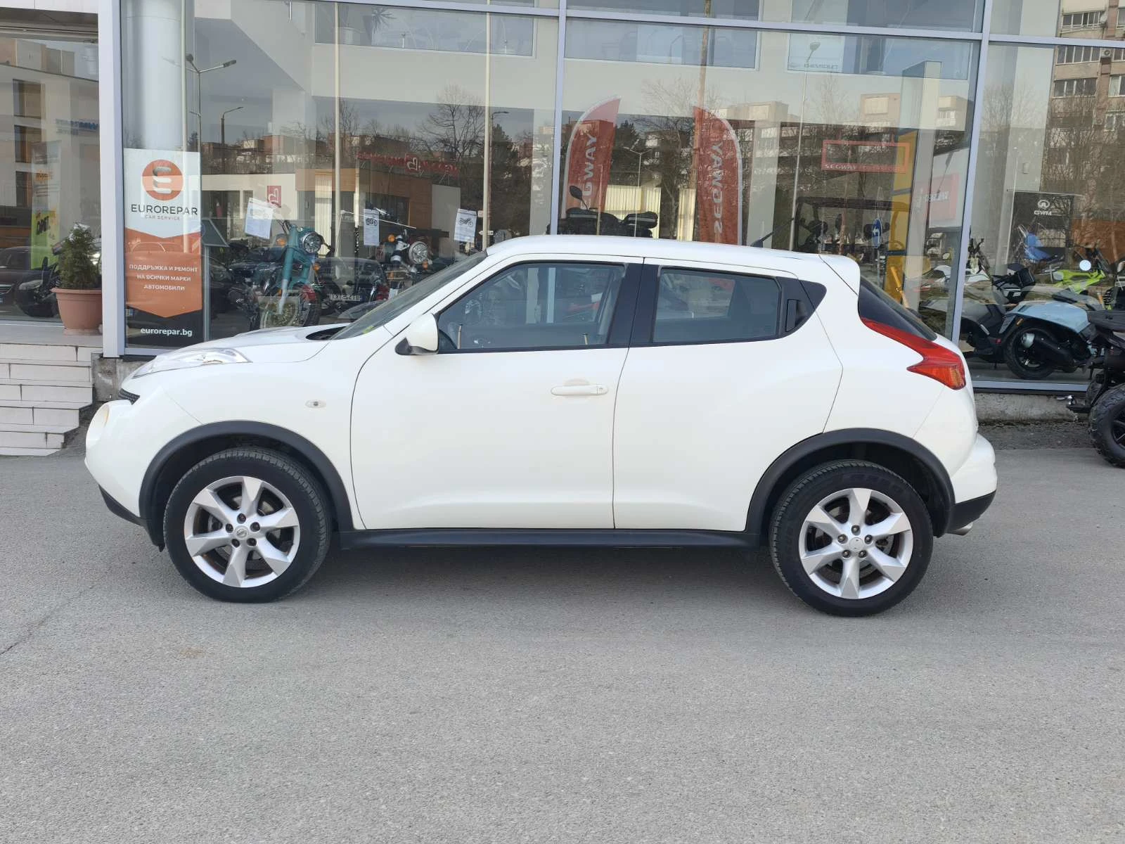 Nissan Juke, снимка 5 - Автомобили и джипове - 53822945