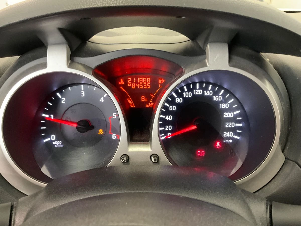 Nissan Juke, снимка 3 - Автомобили и джипове - 53822945