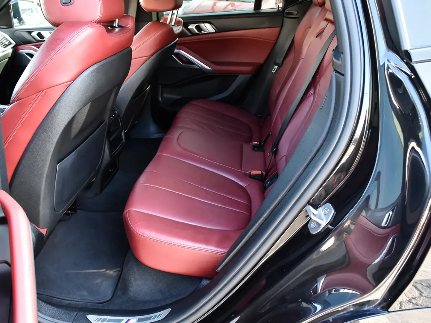 BMW X6 No Accidents l 40i l Coupe l X-Drive l, снимка 16 - Автомобили и джипове - 53986726