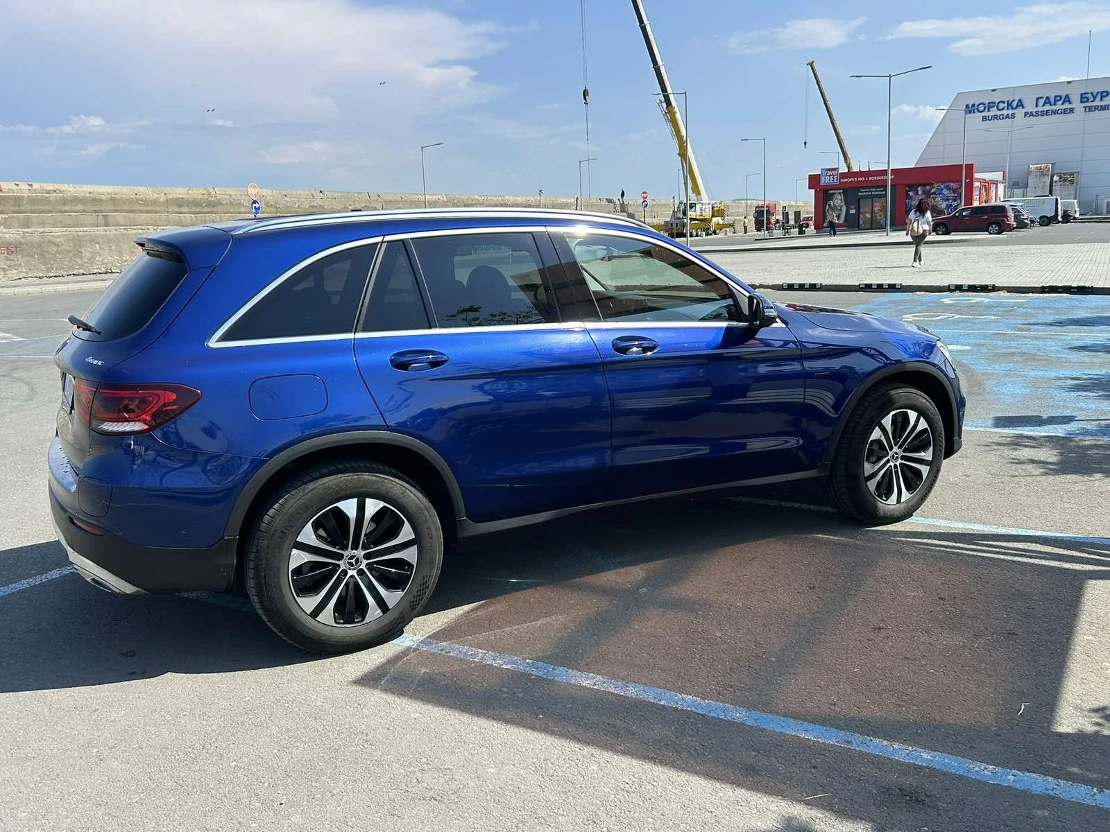 Mercedes-Benz GLC 300 E  4MATIC, снимка 13 - Автомобили и джипове - 54516061