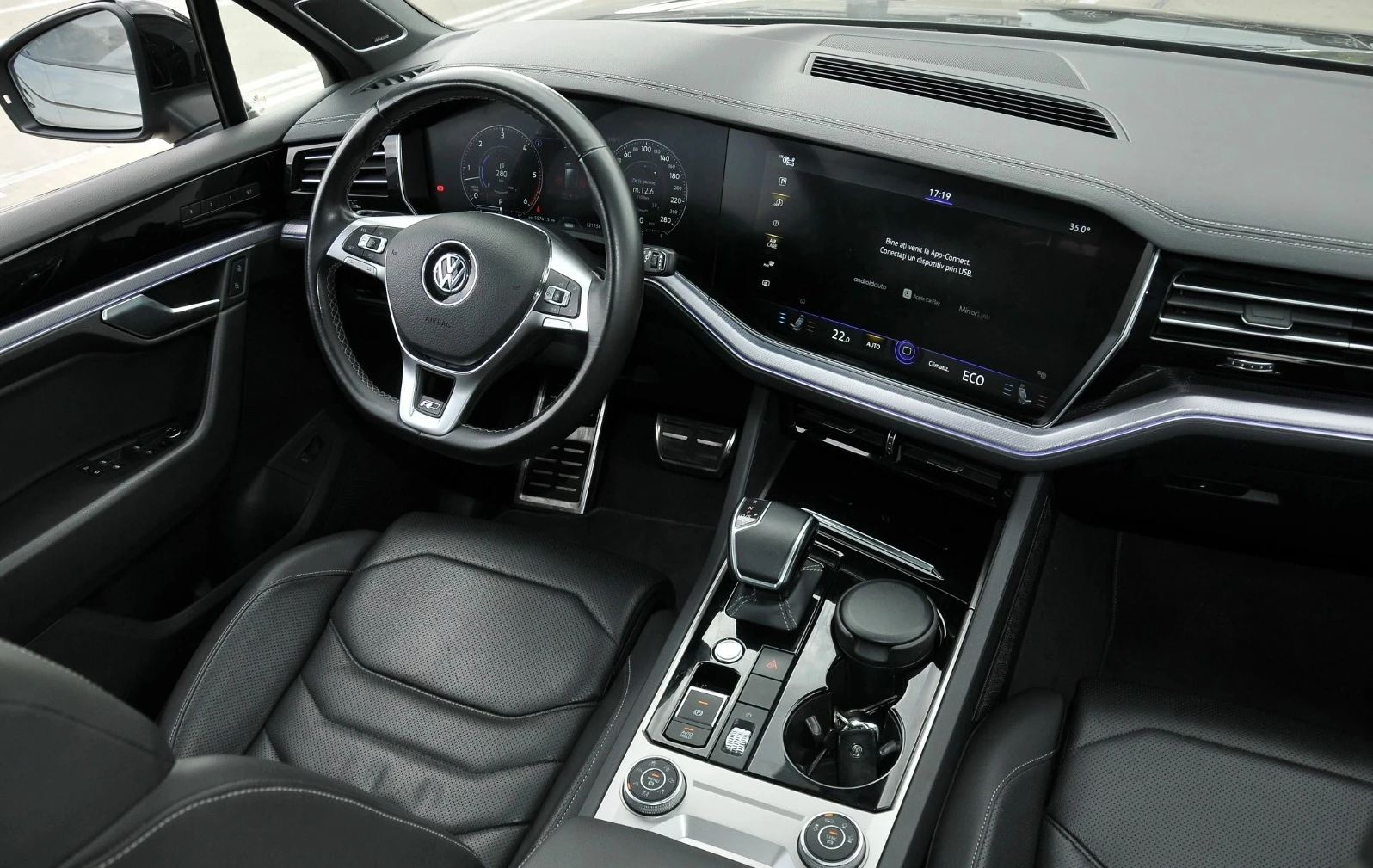 VW Touareg 3.0TDI R-Line 4Motion, снимка 8 - Автомобили и джипове - 54626032