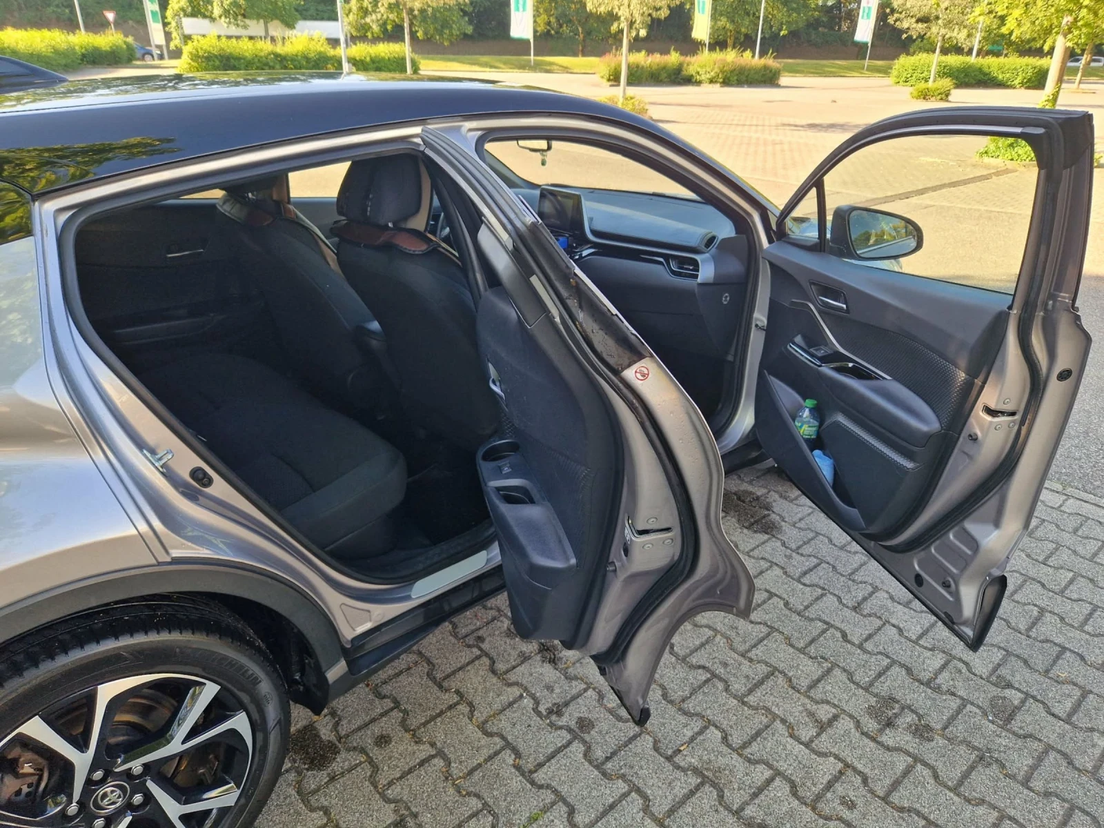 Toyota C-HR, снимка 3 - Автомобили и джипове - 55044097